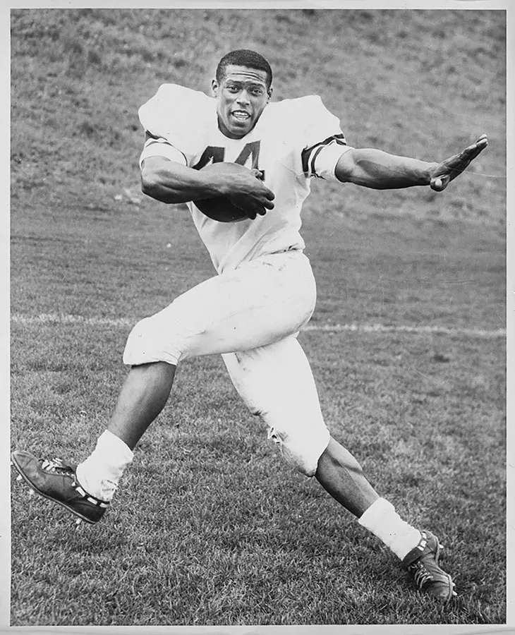 Ernie Davis captured in an old picture.