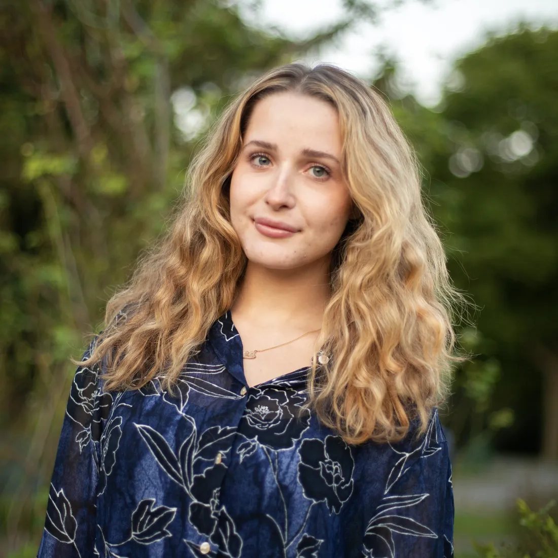 Anna Mirer headshot.