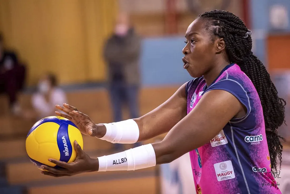 Santita Ebangwese ’19, G’20  playing at her first NCAA volleyball tournament.