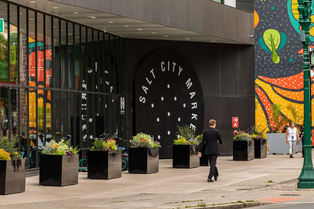 The exterior of the Salt City Market.
