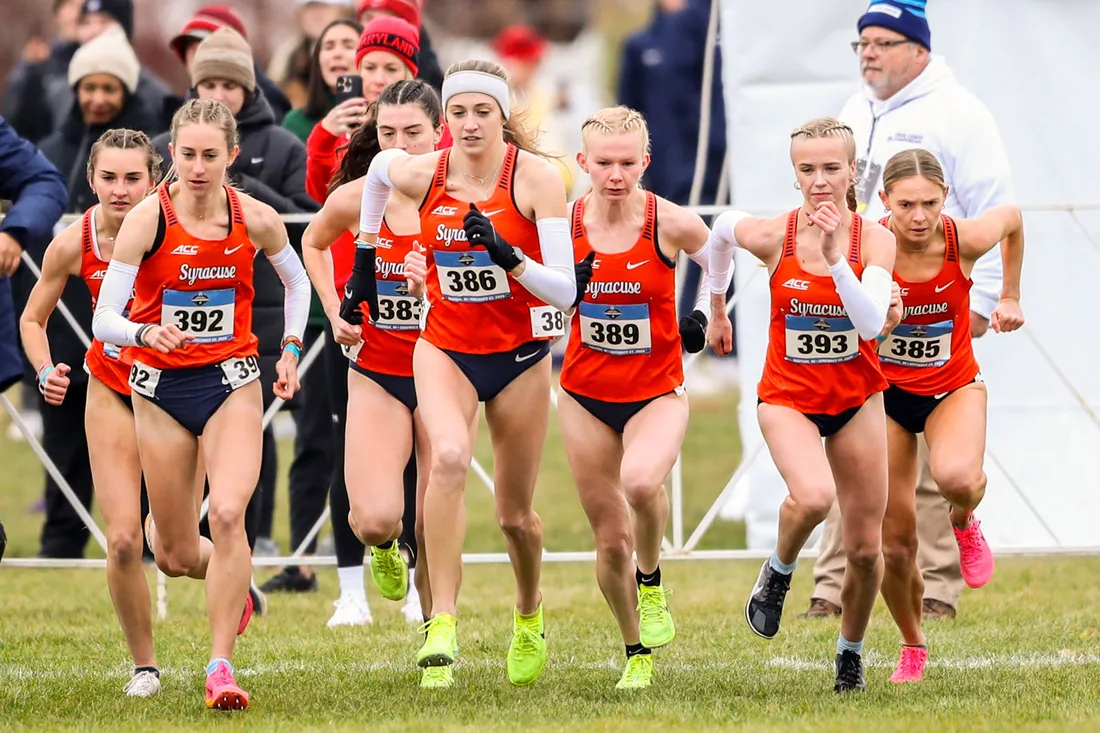 Women's XC runners competing.