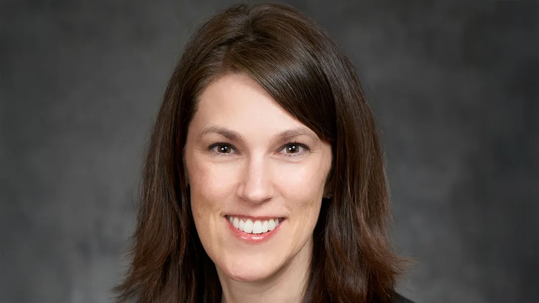 Melinda Lothes smiling.