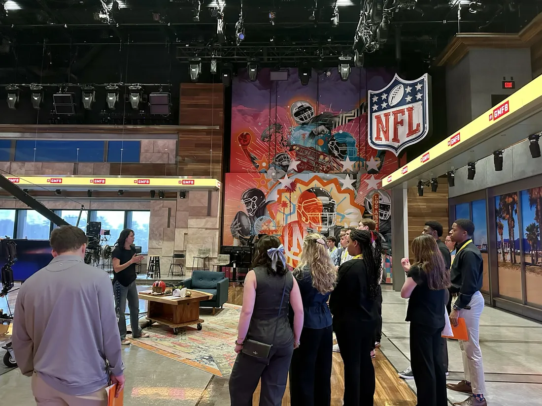 Students in the Falk LA spring immersion program touring the NFL Network building led by a Syracuse University alumna.