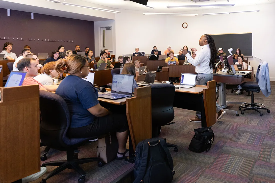 Willie Reddic teaching a class at Syracuse University.