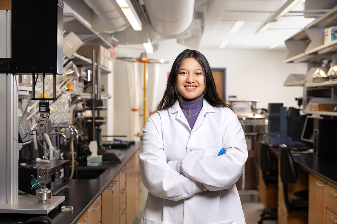 Bianca Andrada ’22 at the BioInspired Institute in Bowne Hall.