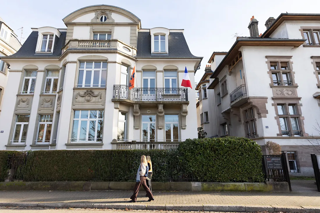 Students walking in front of houses