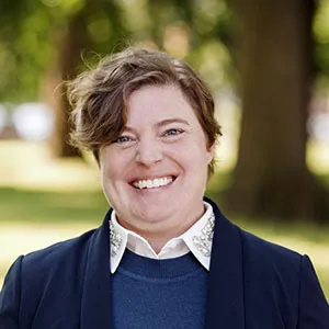 Headshot of Nicole Collins