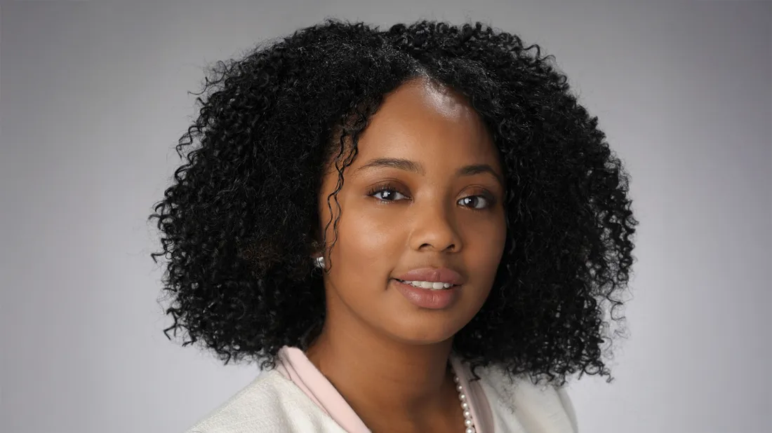 Alyssa Campbell smiling.