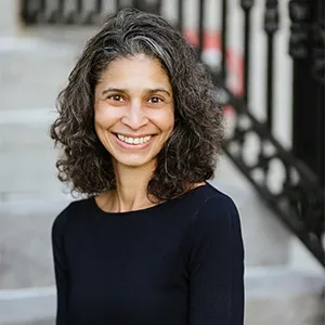 Headshot of Elisa DeKaney.
