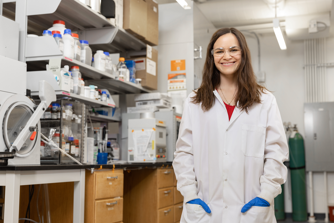 Professor Mary Beth Monroe in lab.