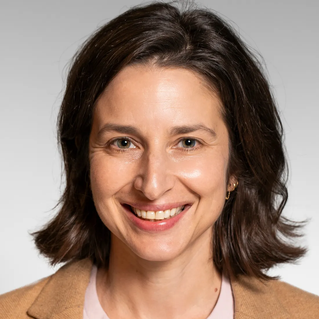 Sarah Workman smiling.