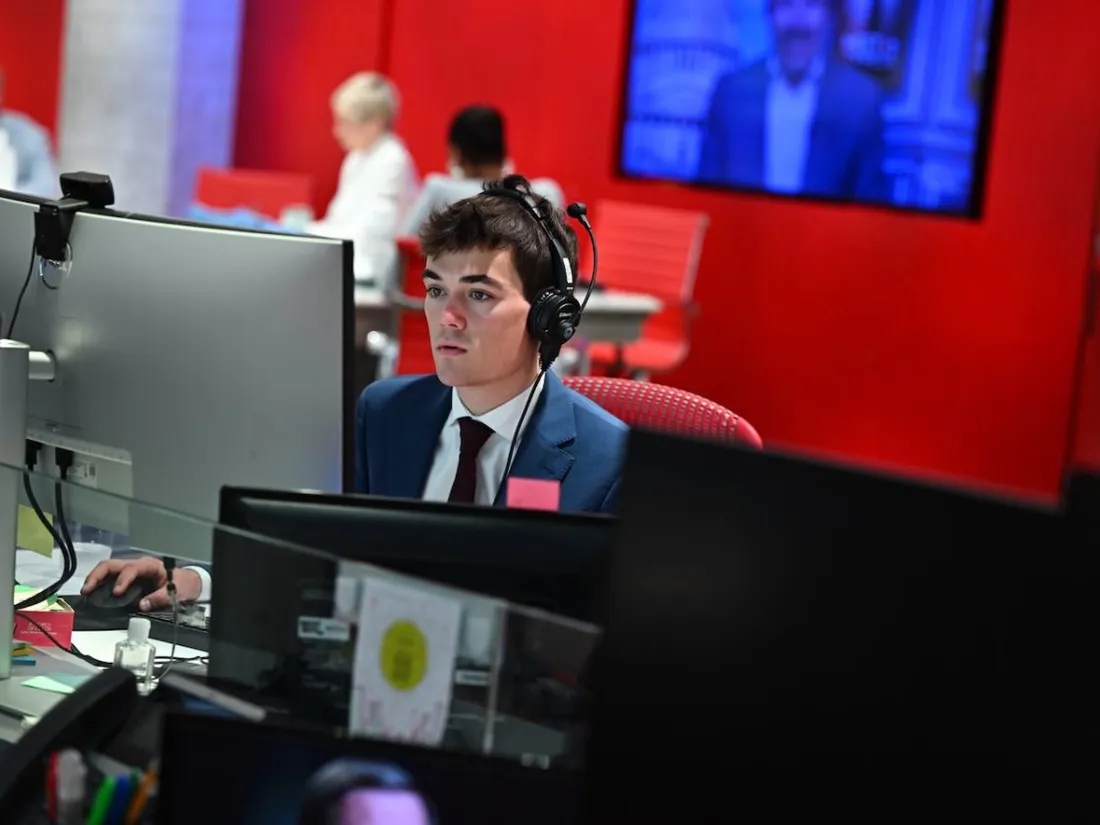 Ben Bascuk ’27 working at a computer.