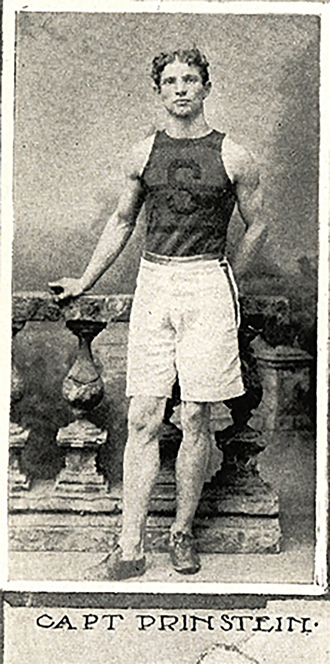 Myer Prinstein posing for a photo.